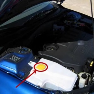 Tapa del depósito de agua Mazda 6 GJ6A-67-483A para el modelo GG 2002-2004, tapa de plástico del depósito, pieza original de fábrica - Product Image 1