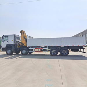 <span class=keywords><strong>Grue</strong></span> hydraulique montée sur <span class=keywords><strong>camion</strong></span> Howo, télécommandée, 10/12/25/50 tonnes, 6x4/8x4, avec flèche télescopique – Vente chaude usine - Product Image 1