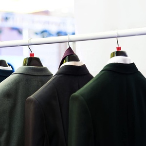 Marcadores <span class=keywords><strong>de</strong></span> Tallas <span class=keywords><strong>de</strong></span> <span class=keywords><strong>Ropa</strong></span> <span class=keywords><strong>de</strong></span> Plástico Rojo para Perchas, Separadores <span class=keywords><strong>de</strong></span> <span class=keywords><strong>Ropa</strong></span>, Marcadores <span class=keywords><strong>de</strong></span> Codificación por Colores, Etiquetas para Perchas, Clips <span class=keywords><strong>de</strong></span> Oferta - Product Image 5