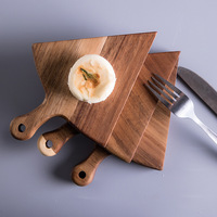 Planche à pizza moderne en bois d'acacia avec logo personnalisé, sections divisées pour fromage et steak, support en acier, ensemble pour mariage et fête, en bois