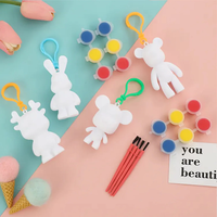 Pendentif Ours Fluide à Peindre Soi-même, Kit de Pendentifs Modèle Ours Violent, Porte-clés en Résine PVC, Figurine en Plâtre à Peindre, Jouet de Coloriage