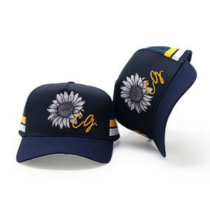 Casquette de camionneur queue de cheval rayée de haute qualité pour femmes Logo brodé 5 panneaux Casquette de camionneur personnalisée à rayures - Product Image 5