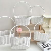 Panier en rotin tressé blanc avec poignée, idéal pour cadeaux, rangement de fleurs, fruits, pique-niques, organisation domestique – Plusieurs tailles disponibles