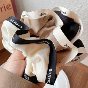 ยางรัด<span class=keywords><strong>ผม</strong></span><span class=keywords><strong>ทรง</strong></span>ลำไส้ใหญ่ทันสมัยและเรียบง่าย เหมาะสำหรับการสวมใส่ในชีวิตประจำวันของ<span class=keywords><strong>ผู้หญิง</strong></span> - Product Image 5