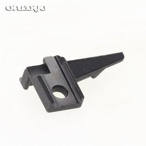 Pièces détachées <span class=keywords><strong>pour</strong></span> machine à coudre <span class=keywords><strong>surjeteuse</strong></span> industrielle <span class=keywords><strong>pour</strong></span> machine à coudre SIRUBA 737/747/757, <span class=keywords><strong>pince</strong></span> de couteau supérieur KR20 - Product Image 3