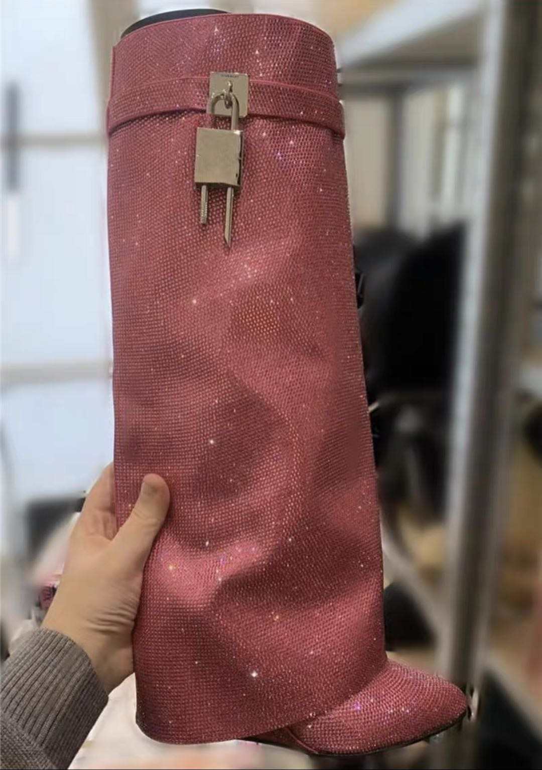 สีชมพู