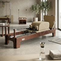 Luxuriöses Pilates-Reformer-Gerät aus Roteichenholz in Beige für Gewerbliche Nutzung, Pilates-Kerntrainingsbett
