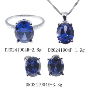 Tanzanite ovale de 7x9 mm sertie en argent sterling 925 - Product Image 2