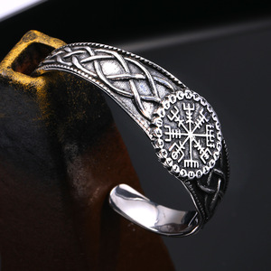 Pulsera de Acero de Titanio para Hombre, Estilo Vikingo, Celta, Retro, Punk, con Brújula, Joyería de Mano de Primera Calidad, Venta al Por Mayor - Product Image 2