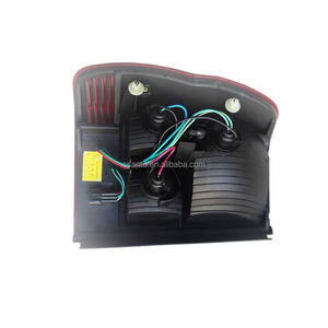 Mitsubishi Pajero oto yedek parçaları için yeni araç gövde kiti arka lambası sis lambası - Product Image 6