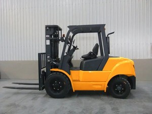 Venta caliente fábrica 4Ton carretilla elevadora diésel <span class=keywords><strong>Fd40t</strong></span> nuevo precio competitivo usado para talleres de reparación de maquinaria plataforma de bomba de motor diésel - Product Image 2