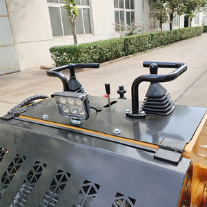 รถตักดินขนาดเล็กรถตักดินขนาดเล็ก S390 S390ดีเซลรถตักดินขนาดเล็กพร้อมอุปกรณ์เสริม - Product Image 6