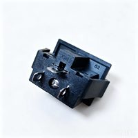 Prise d'alimentation AC IEC C13 Stone S2 15A 125VAC 10A 250VAC 3 broches à montage sur panneau en alliage de cuivre
