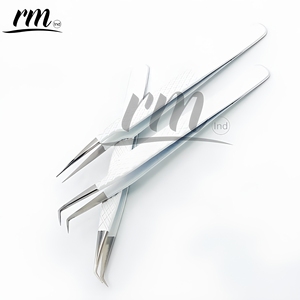 Pince à épiler pour extensions de cils avec logo personnalisé, en acier inoxydable professionnel, finition argentée, pointe à 3 branches, vente en gros, prix raisonnable - Product Image 5