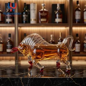 Vente en gros de carafes à whisky en cristal uniques en forme de taureau, bouteilles en verre faites à la main, logo personnalisé, design animal, articles de bar pour spiritueux - Product Image 2