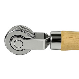 Rouleau de réparation de pneus avec poignée en bois, outil de réparation de pneus, rouleau de compactage à roulement à billes pour la pose de patchs - Product Image 4
