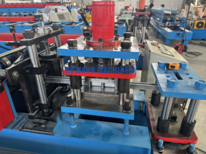 Machine de formage à froid pour profilés solaires photovoltaïques en C de 41x41mm, conception personnalisée - Product Image 3