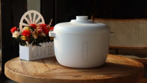 14L Airtight Vacuum Pet Food Storage Bucket Anti‑Moisture Anti‑Bug Dog Cat Food Grain Storage <b>Bin</b> With Scale Handle Household - Product Image 6