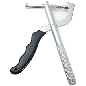 Outil de réparation de montre, <span class=keywords><strong>pince</strong></span> de retrait de sangle <span class=keywords><strong>à</strong></span> main, ajusteur de bracelet en métal multifonctionnel - Product Image 2