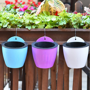 Vente en gros de pots de fleurs muraux suspendus semi-circulaires en plastique pour arrosage hydroponique automatique en forme de plantes vertes - Product Image 4
