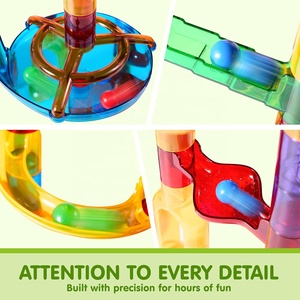 Set di 224 Pezzi <span class=keywords><strong>Blocchi</strong></span> Trasparenti per Costruzioni Biglie, Gioco Fai-da-Te <span class=keywords><strong>con</strong></span> Pista Luminosa e Elevatore a Catena - Product Image 4