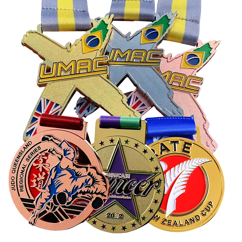 ميداليات معدنية مخصصة الشكل ميداليات التايكوندو والجودو والكاريتيه ثلاثية الأبعاد ميداليات رياضية مطلية بالمينا اللين