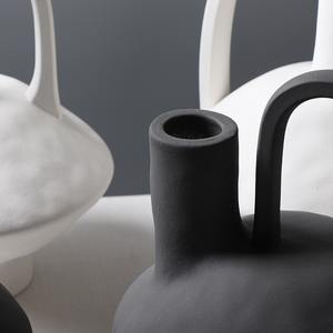 Vase de table moderne, design unique, décoration intérieure, vase à fleurs en céramique terre cuite, décoration intérieure unique - Product Image 4