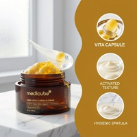 Crema Facial Hidratante con Vitamina C en Cápsulas Doradas de Camelia y Té Verde de Bosman Private Label, Cuidado Antiarrugas con Liposomas