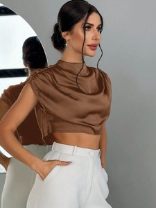 <span class=keywords><strong>Top</strong></span> court sans manches en satin à <span class=keywords><strong>col</strong></span> <span class=keywords><strong>bénitier</strong></span> pour <span class=keywords><strong>femme</strong></span> - Product Image 3