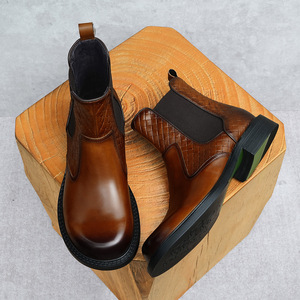 Cuir de vache confortable pour homme, fait à la main, avec un sceau à nouer imprimé rétro - Product Image 2