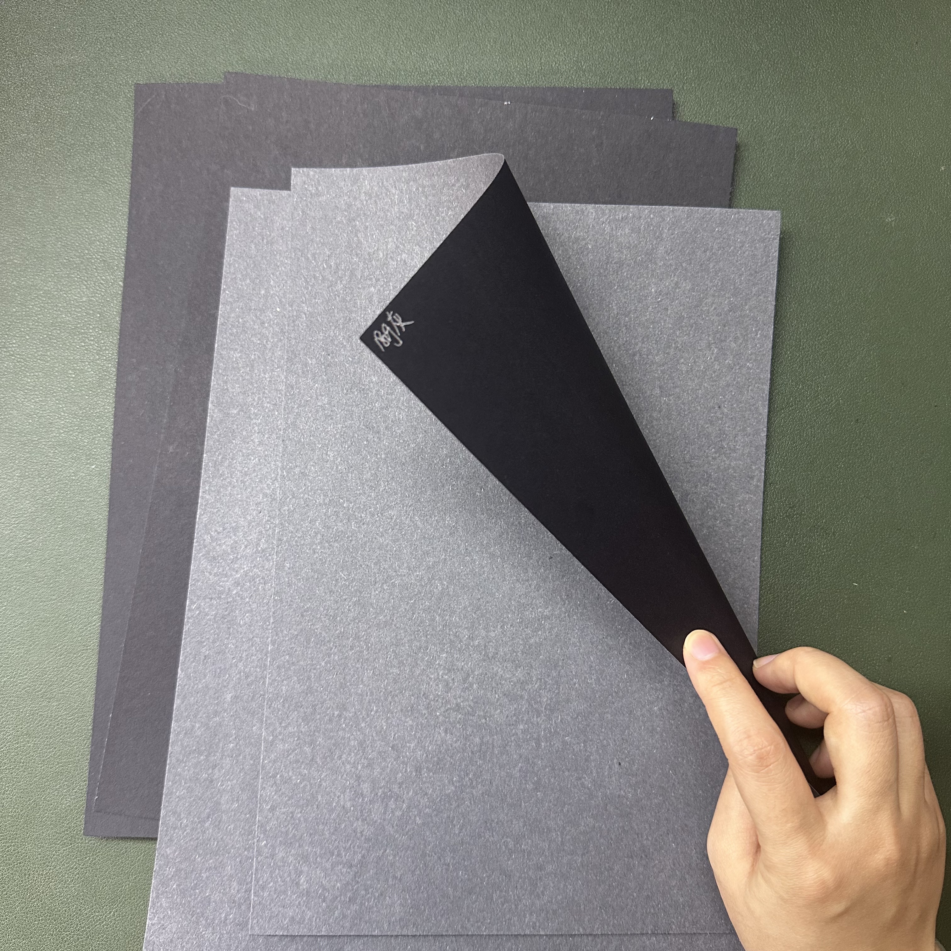 Uncoated One Sided Starch Coating A4 Black Specialty Digital Printing Paperboard Custom Gift Black Cardboard Sheet