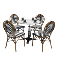 Ensemble de mobilier d'extérieur moderne avec chaises en rotin PVC et table en aluminium imperméable pour cour et jardin