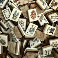 Jeu de Mahjong en Acrylique Marbre Clair Américain, 160 Tuiles, Tuiles en Cristal Façonnées à la Main, Coffret Cadeau pour Usage Domestique, Jeux de Cartes et d'Échecs