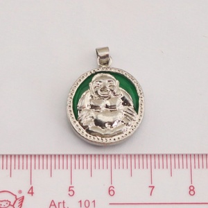 YL0022 Ciondoli in Giada Verde Naturale dal Design Vario in Stile Cinese, con Forme Animali e Geometriche per Ingrosso e Regalo - Product Image 4