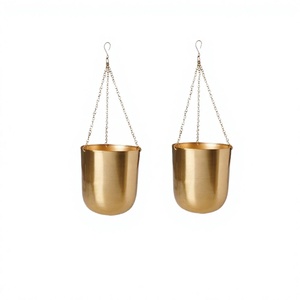 Lot de deux jardinières suspendues de forme ronde pour accessoires de décoration de jardin en métal doré poli - Product Image 1