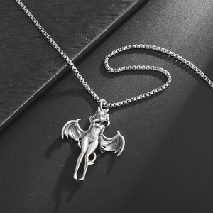 Collana in Lega Stile Angel Buddhism, Placcata Argento Anticato, con Ciondolo Unico Retrò Ali di Demone Unisex e Catena a Maglie a Farfalla - Product Image 6