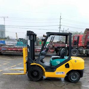 Chariot élévateur diesel hydraulique Komatsu FD30 d'occasion de 3 tonnes avec moteur et pneus pleins - Product Image 3