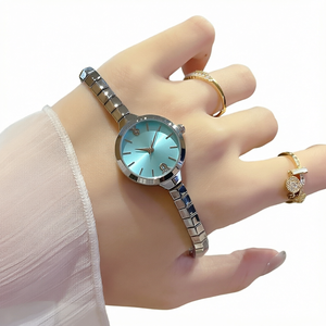 Reloj de pulsera de cuarzo para mujer, reloj de pulsera de aleación con esfera redonda, resistente al agua, joyería de moda - Product Image 1