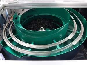 Yiheda Yüksek Kaliteli 5kW 220V Titreşimli Besleme Makinesi, Plastik Dayanıklı Özelleştirilmiş Tasarım 1 Yıl Garantili - Product Image 1