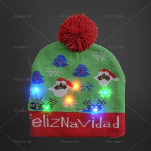 Bonnets courts en tricot lumineux à LED avec <span class=keywords><strong>pompon</strong></span>, chapeaux d'hiver festifs avec décorations de Noël pour les fêtes - Product Image 6