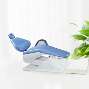 Housse de chaise transparente en plastique PE, jetable, hygiénique, pour usage au bureau et à la maison, épaisseur 3 brins, 125 pièces par boîte - Product Image 1