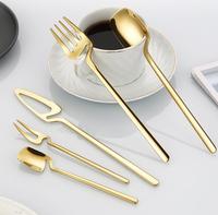 Ensemble de couverts créatifs de style coréen en acier inoxydable poli miroir, comprenant tasse suspendue, cuillère à café, fourchette et couteau, pour cadeaux de mariage