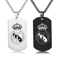 Collier en titane de marque militaire avec logo de football Cristiano Ronaldo en acier inoxydable, vue arrière, un accessoire indispensable pour les hommes