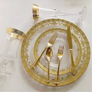 Assiettes de présentation en verre doré antique à motif floral pour décoration de mariage en gros - Product Image 1