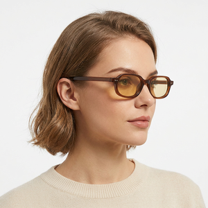 Lunettes de soleil rectangulaires pour femmes, monture marron, verres anti-lumière bleue, style élégant et décontracté, pour adultes - Product Image 1