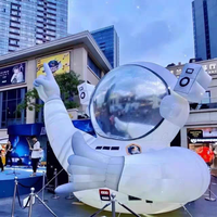 Grande installation artistique gonflable lumineuse en forme d'astronaute, thème spatial, pour exposition scientifique, décoration d'événements en plein air
