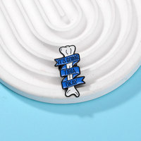 YINI Fabricant En Gros Personnalisé En Alliage De Zinc Émail Pin - "It's Going Tibia Okay" Unique Pun-driven Design Os-shaped Pins