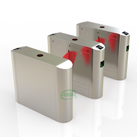 Barrière à battants automatiques avec système de contrôle d'accès RFID et reconnaissance faciale