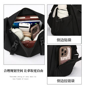 Sac bandoulière pour homme en nylon, grande capacité, couleur noire unie, haute qualité, pour tenues de tous les jours, printemps - Product Image 4