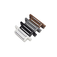 Loquet de porte magnétique en plastique blanc moderne pour armoires de cuisine et meubles pour hôtels et salons Matériau métallique